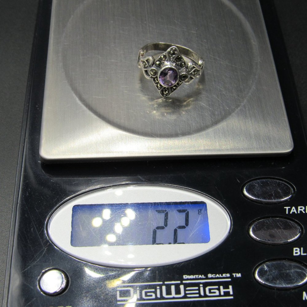 Size 5.75 Sterling Amethyst & Marcasite Ring - Picture 8 of 8